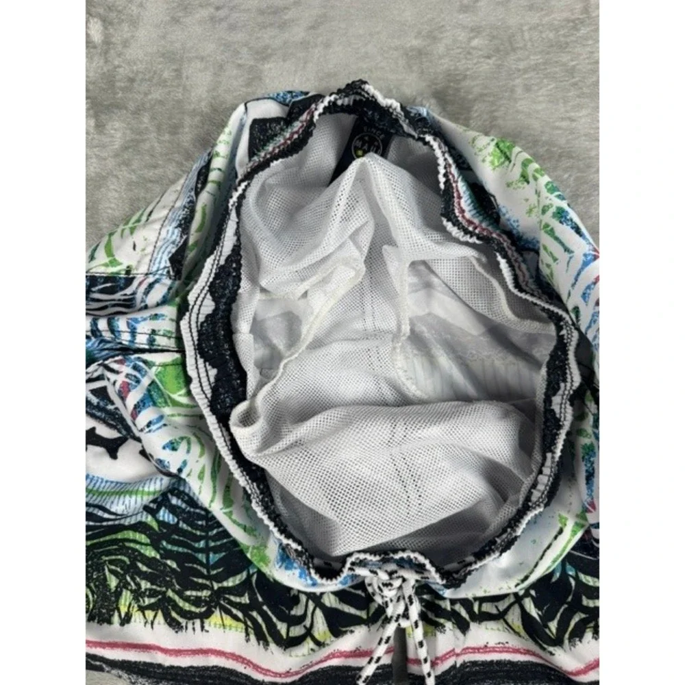 Maui and Sons Swim Trunks Mens Medium Shark Tropical‎ Graphic Board Shorts Multi